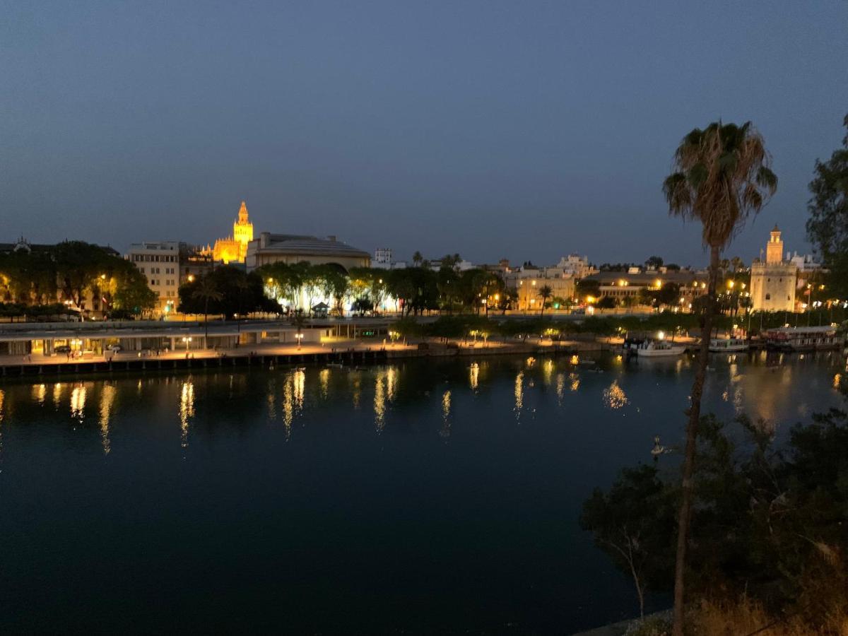 Betis Riverside Skyview By Valcambre Севилья Экстерьер фото